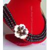 3 Lines Pearl Necklace with Shell Flower: สร้อยคอมุกดำกลมสามสาย 