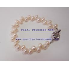 Knitting Pearl Bracelet: สร้อยข้อมือไข่มุกเม็ดข้าวสาร