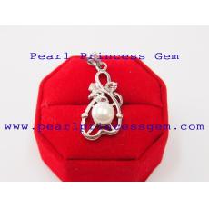 White Pearl Pendant: จี้ไข่มุกแท้หัวใจโมเดิ้ล