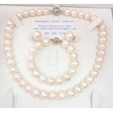 Large,Round Pearl Necklace:สร้อยคอไข่มุกขนาด10-11 มม.