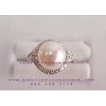 White Pearl with Diamond Glimmer Ring:แหวนไข่มุกประดับเพชร(WG)