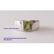 Peridot Ring : แหวนพลอยเพอริดอท