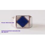Mother of Pearl and Lapis Lazuli Ring:แหวนเปลือกมุกและหินลาปิส ลาซูลี่