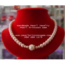 White Pearl Necklace:สร้อยไข่มุกแบบคลาสสิก