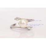 White Pearl Rings:แหวนไข่มุกแท้ประดับเพชรไขว้(WG)