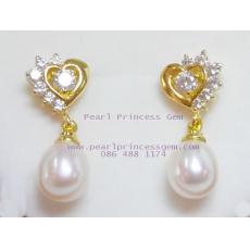 Oval White Pearl Earrings:ต่างหูไข่มุกทรงไข่ห้อยสั้น(YG)