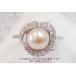 White Rose Pearl Ring:แหวนไข่มุกดอกกุหลาบขาว(WG)