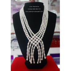 Luxury Four Strands Pearl Necklace:สร้อยคอไข่มุกแท้แบบสี่สาย