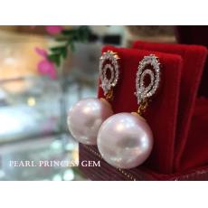 Diamond South Sea Pearls Earrings:ต่างหูไข่มุกเซาท์ซีสีขาวบนตัวเรือนเพชรทอง
