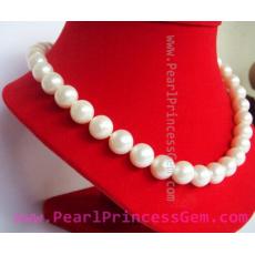 Large, Round White Pearl Necklace: สร้อยไข่มุกเม็ดใหญ่ ขนาด 11 มม 
