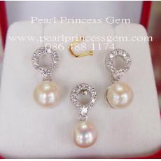 Pearl Diamond Glimmmer Set:ชุดไข่มุกประดับเพชรหรูเรียบ