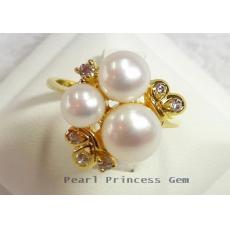 Three Pearls Ring:แหวนไข่มุก3เม็ดประดับเพชร(YG)