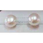 White Pearl Stud Earrings : ต่างหูไข่มุกแท้แบบเรียบ(9มม.-YG)