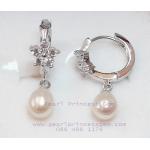 Oval White Pearl Earrings:ต่างหูไข่มุกแท้สีขาวขาล็อกห้อยสั้น(WG)