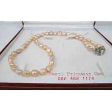 Long Barouqe Pearl Necklace:สร้อยมุกบาร็อกสีหวานแบบยาว