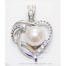 White Pearl on Heart Pendant:จี้ไข่มุกแท้หัวใจมหาสมุทร(WG)