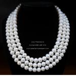 Triple Strands White Pearl Necklace:สร้อยไข่มุกแบบสามสาย